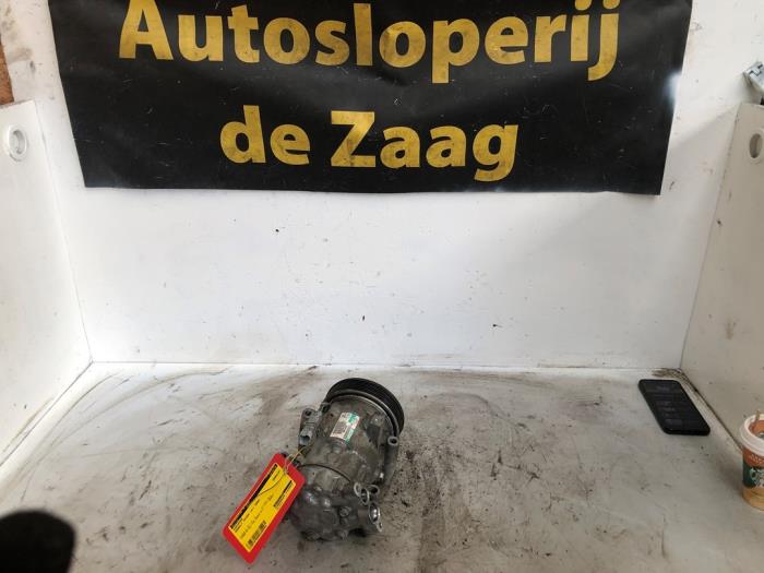 Gebruikte Aircopomp Renault Twingo II (CN) 1.2 Prijs € 70,00 Margeregeling aangeboden door Autodemontage de Zaag
