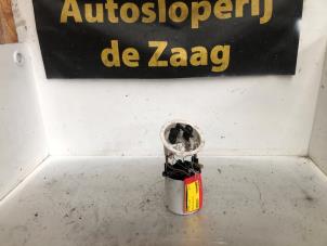 Gebruikte Benzinepomp BMW 3 serie (E90) 318i 16V Prijs € 40,00 Margeregeling aangeboden door Autodemontage de Zaag