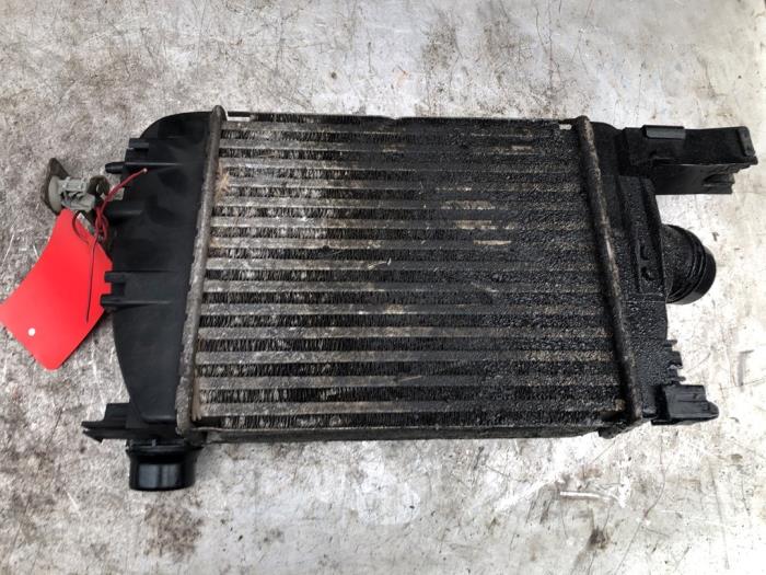 Gebruikte Intercooler Renault Captur I (2R) 0.9 Energy TCE 12V Prijs € 50,00 Margeregeling aangeboden door Autodemontage de Zaag