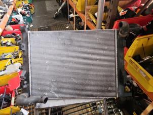 Gebruikte Radiateur Renault Captur (2R) 0.9 Energy TCE 12V Prijs € 50,00 Margeregeling aangeboden door Autodemontage de Zaag