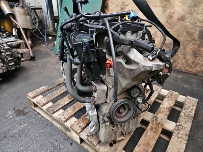 Motor van een Ford Fiesta 6 (JA8) 1.0 EcoBoost 12V 100 2013