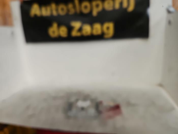 Gebruikte Computer Motormanagement Peugeot 407 (6D) 2.0 16V Prijs € 100,00 Margeregeling aangeboden door Autodemontage de Zaag