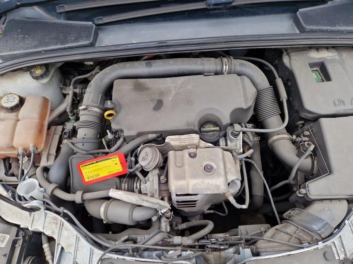 Motor van een Ford Focus 3 1.0 Ti-VCT EcoBoost 12V 125 2015