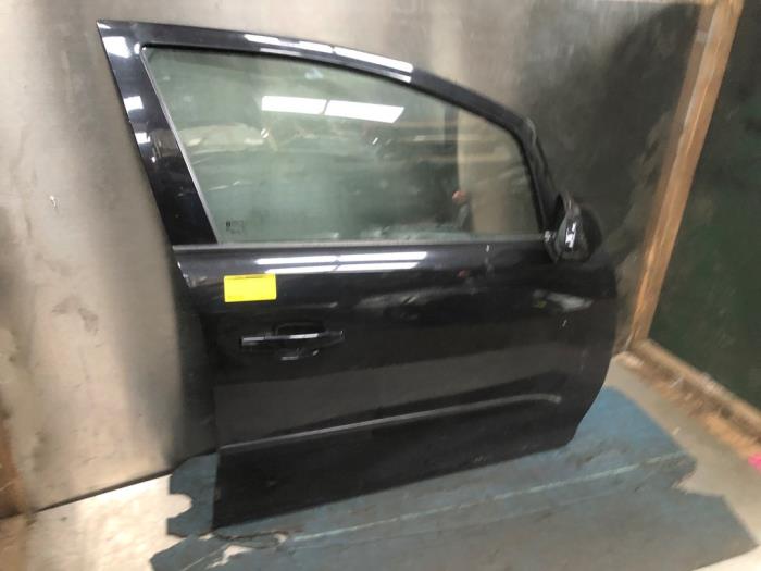 Scherm rechts-voor van een Opel Corsa D 1.2 16V 2007