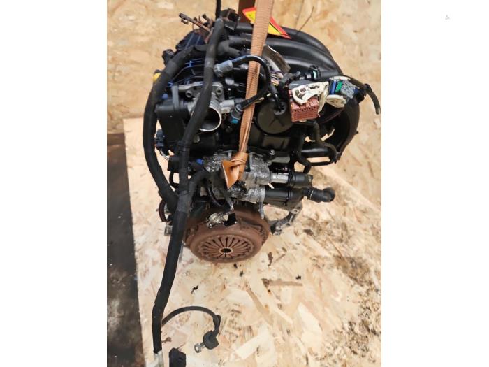 Motor van een Peugeot 208 I (CA/CC/CK/CL) 1.2 Vti 12V PureTech 82 2013