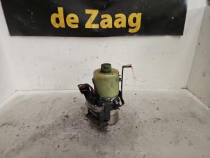 Gebruikte Pomp Servo Seat Ibiza IV SC (6J1) 1.9 TDI 105 Prijs € 100,00 Margeregeling aangeboden door Autodemontage de Zaag