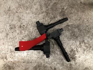 Gebruikte Pen Bobine Renault Clio IV Estate/Grandtour (7R) 0.9 Energy TCE 90 12V Prijs € 10,00 Margeregeling aangeboden door Autodemontage de Zaag