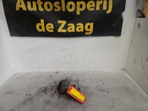 Gebruikte Gasklephuis Peugeot 206 (2A/C/H/J/S) 1.4 XR,XS,XT,Gentry Prijs € 25,00 Margeregeling aangeboden door Autodemontage de Zaag