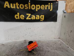 Gebruikte Luchtmassameter Volkswagen Polo V (6R) 1.6 TDI 16V 90 Prijs € 25,00 Margeregeling aangeboden door Autodemontage de Zaag