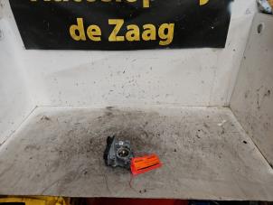 Gebruikte Gasklephuis Renault Captur (2R) 0.9 Energy TCE 12V Prijs € 65,00 Margeregeling aangeboden door Autodemontage de Zaag