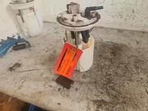 Gebruikte Benzinepomp Fiat Grande Punto (199) 1.4 Prijs € 40,00 Margeregeling aangeboden door Autodemontage de Zaag
