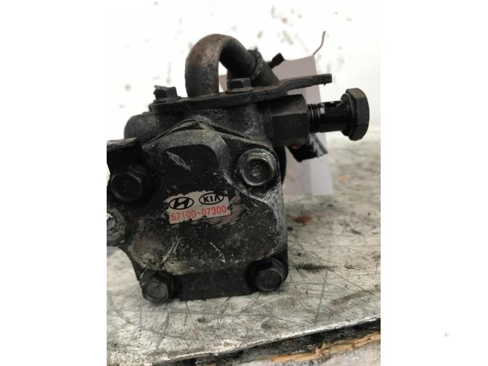 Gebruikte Servopomp Kia Picanto (BA) 1.0 12V Prijs € 50,00 Margeregeling aangeboden door Autodemontage de Zaag