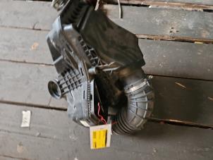 Gebruikte Luchtfilterhuis Audi A4 Avant (B8) 1.8 TFSI 16V Quattro Prijs € 50,00 Margeregeling aangeboden door Autodemontage de Zaag