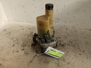 Gebruikte Pomp Servo Volvo V50 (MW) 1.8 16V Prijs € 90,00 Margeregeling aangeboden door Autodemontage de Zaag