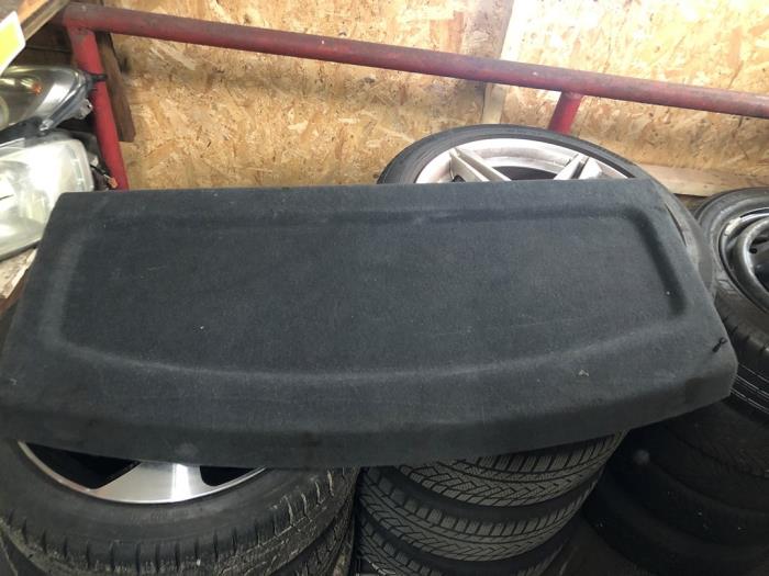 Hoedenplank van een Volkswagen Golf V (1K1) 1.4 16V 2006