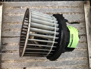 Gebruikte Aanjager Ford Transit 2.2 TDCi 16V Prijs € 40,00 Margeregeling aangeboden door Autodemontage de Zaag