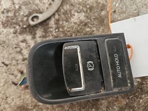 Gebruikte Handrem schakelaar Volkswagen Tiguan (5N1/2) 1.4 TSI 16V Prijs € 35,00 Margeregeling aangeboden door Autodemontage de Zaag