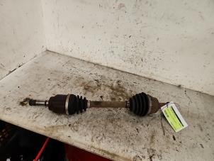 Gebruikte Aandrijfas links-voor Alfa Romeo MiTo (955) 1.4 Turbo Multi Air 16V Prijs € 40,00 Margeregeling aangeboden door Autodemontage de Zaag