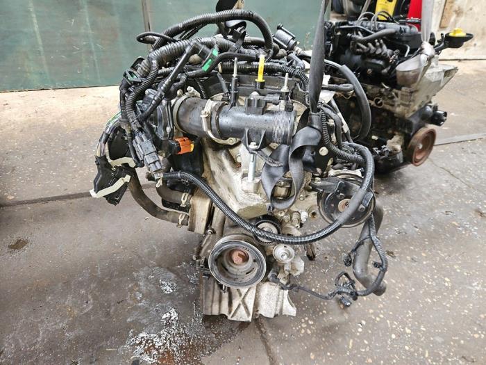 Motor van een Ford Focus 3 Wagon 1.0 Ti-VCT EcoBoost 12V 100 2016