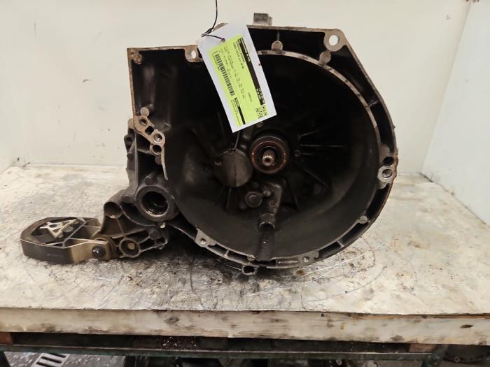 Gebruikte Versnellingsbak Ford Focus 3 Wagon 1.0 Ti-VCT EcoBoost 12V 100 Prijs € 400,00 Margeregeling aangeboden door Autodemontage de Zaag