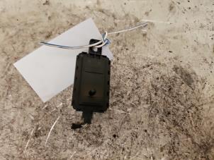 Gebruikte Centrale Deurvergrendelings Module BMW 1 serie (F20) 116i 1.6 16V Prijs € 20,00 Margeregeling aangeboden door Autodemontage de Zaag