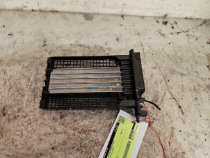 Gebruikte Element Kachelverwarming Ford Focus 3 Wagon 1.0 Ti-VCT EcoBoost 12V 100 Prijs € 20,00 Margeregeling aangeboden door Autodemontage de Zaag