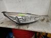 Ford Focus 3 Wagon 1.0 Ti-VCT EcoBoost 12V 100 Koplamp rechts