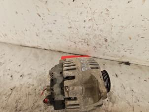 Gebruikte Alternator Hyundai Santa Fe I 2.0 16V 4x2 Prijs € 30,00 Margeregeling aangeboden door Autodemontage de Zaag