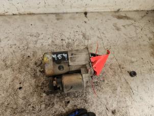 Gebruikte Startmotor Hyundai Santa Fe I 2.0 16V 4x2 Prijs € 25,00 Margeregeling aangeboden door Autodemontage de Zaag