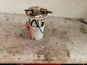 Gebruikte Benzinepomp Opel Corsa D 1.2 16V ecoFLEX Bi-Fuel Prijs € 35,00 Margeregeling aangeboden door Autodemontage de Zaag