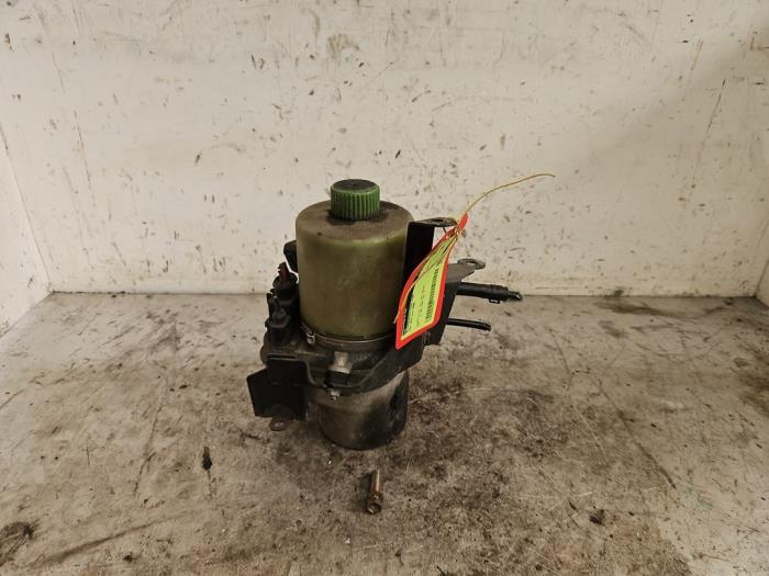Gebruikte Pomp Servo Seat Ibiza IV SC (6J1) 1.6 16V Prijs € 100,00 Margeregeling aangeboden door Autodemontage de Zaag