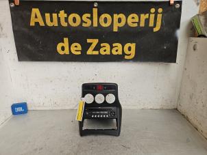 Gebruikte Radio Citroen C3 Picasso (SH) 1.4 16V VTI 95 Prijs € 20,00 Margeregeling aangeboden door Autodemontage de Zaag