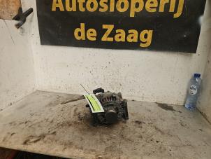 Gebruikte Dynamo Mercedes C Combi (S203) 2.2 C-200 CDI 16V Prijs € 50,00 Margeregeling aangeboden door Autodemontage de Zaag