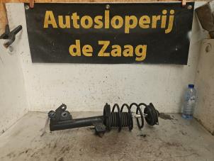 Gebruikte Mac Phersonpoot rechts-voor Mercedes B (W245) 1.5 B-150 16V Prijs € 75,00 Margeregeling aangeboden door Autodemontage de Zaag