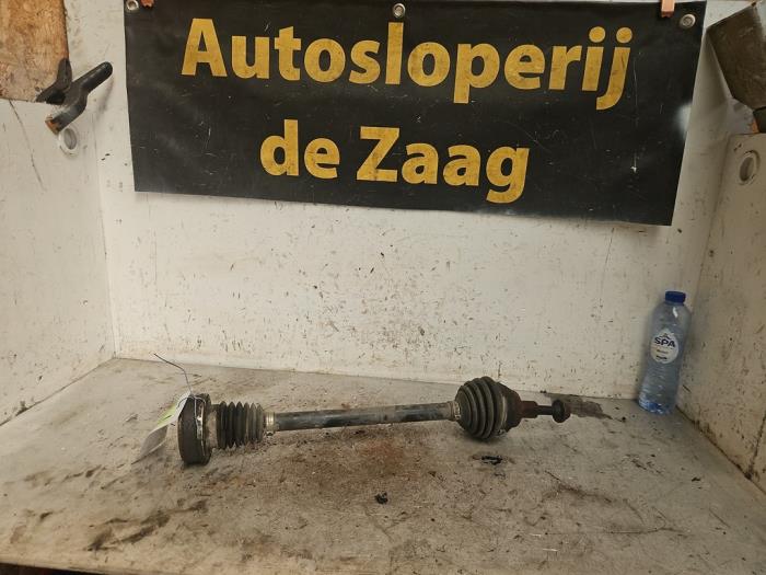 Gebruikte Steekas links-voor Volkswagen Golf VI (5K1) 1.4 16V Prijs € 40,00 Margeregeling aangeboden door Autodemontage de Zaag