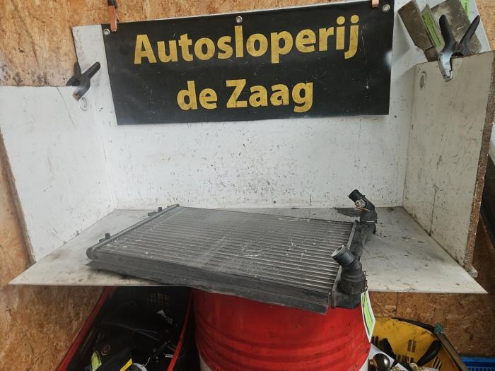 Gebruikte Radiateur Volkswagen Golf VI (5K1) 1.4 16V Prijs € 50,00 Margeregeling aangeboden door Autodemontage de Zaag