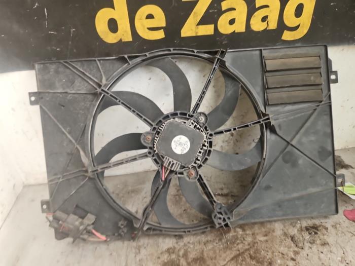 Radiateurfan van een Volkswagen Golf VI (5K1) 1.4 16V 2011