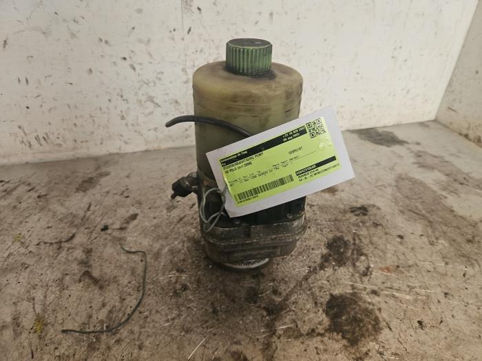 Gebruikte Servopomp Volkswagen Polo IV (9N1/2/3) 1.4 16V 75 Prijs € 100,00 Margeregeling aangeboden door Autodemontage de Zaag