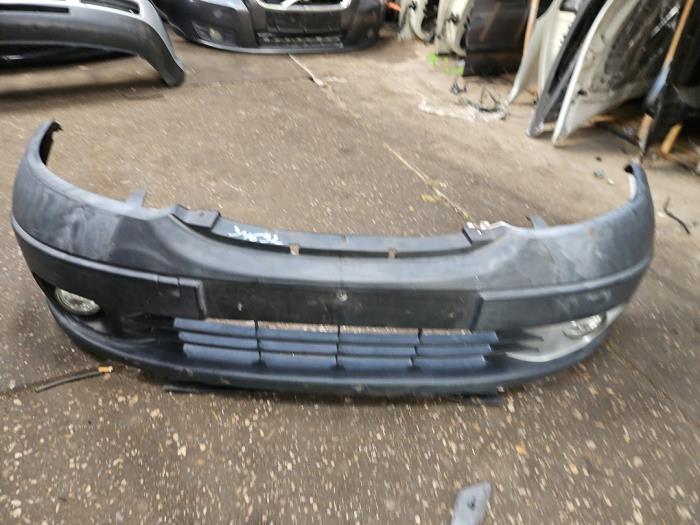 Voorbumper van een Citroën C3 (FC/FL/FT) 1.6 16V 2004