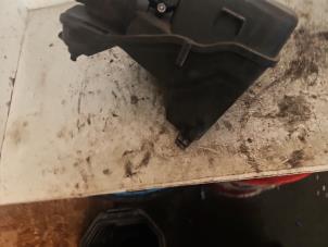 Gebruikte Luchtfilterhuis Opel Astra K 1.6 CDTI 110 16V Prijs € 50,00 Margeregeling aangeboden door Autodemontage de Zaag