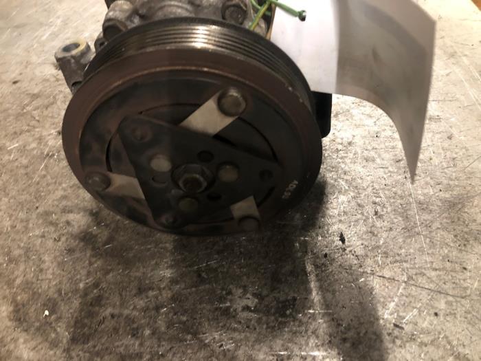Gebruikte Aircopomp Peugeot 1007 (KM) 1.4 Prijs € 50,00 Margeregeling aangeboden door Autodemontage de Zaag