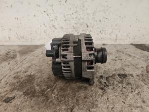 Gebruikte Dynamo Mercedes CLA (117.3) 1.6 CLA-200 16V Prijs € 90,00 Margeregeling aangeboden door Autodemontage de Zaag