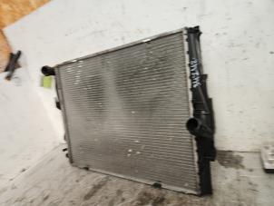 Gebruikte Radiateur BMW 1 serie (E87/87N) 116i 2.0 16V Prijs € 40,00 Margeregeling aangeboden door Autodemontage de Zaag