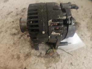 Gebruikte Dynamo Volkswagen Golf V (1K1) 1.6 FSI 16V Prijs € 40,00 Margeregeling aangeboden door Autodemontage de Zaag