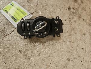 Gebruikte Licht Schakelaar Mini Mini (F56) 1.5 12V Cooper Prijs € 45,00 Margeregeling aangeboden door Autodemontage de Zaag