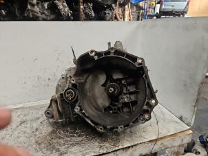Gebruikte Versnellingsbak Opel Corsa D 1.6i OPC 16V Turbo Prijs € 450,00 Margeregeling aangeboden door Autodemontage de Zaag