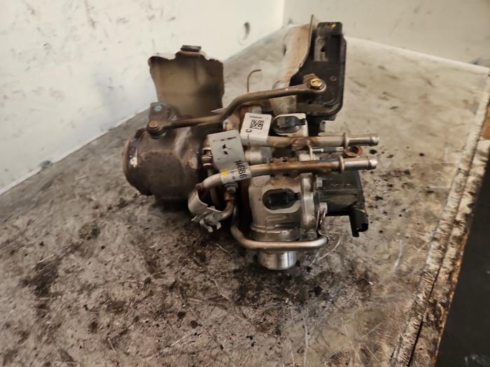 Turbo van een Renault Captur II (RJB) 1.0 TCe 12V 2021