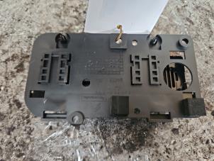 Gebruikte Navigatie computer Peugeot 208 I (CA/CC/CK/CL) 1.0 Vti 12V PureTech Prijs € 70,00 Margeregeling aangeboden door Autodemontage de Zaag