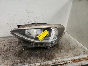 Gebruikte Koplamp links BMW 1 serie (F20) 118d 2.0 16V Prijs € 500,00 Margeregeling aangeboden door Autodemontage de Zaag