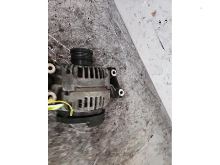 Dynamo van een Alfa Romeo 159 (939AX) 1.9 JTS 16V 2006